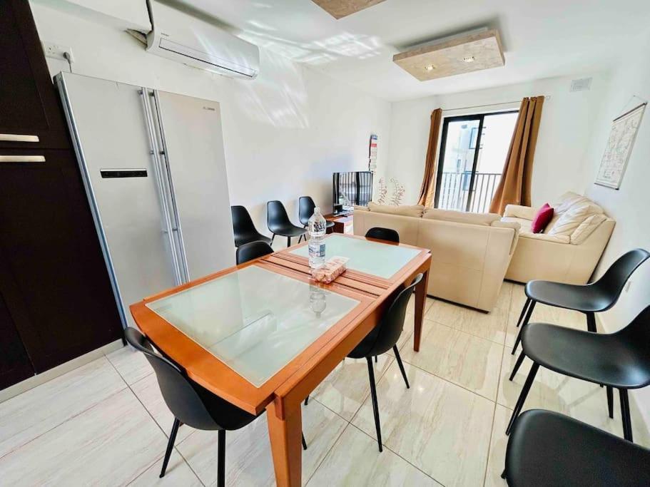 Duplex Whiskey Home 200M Away From The Sea And The Square St. Paul's Bay Ngoại thất bức ảnh