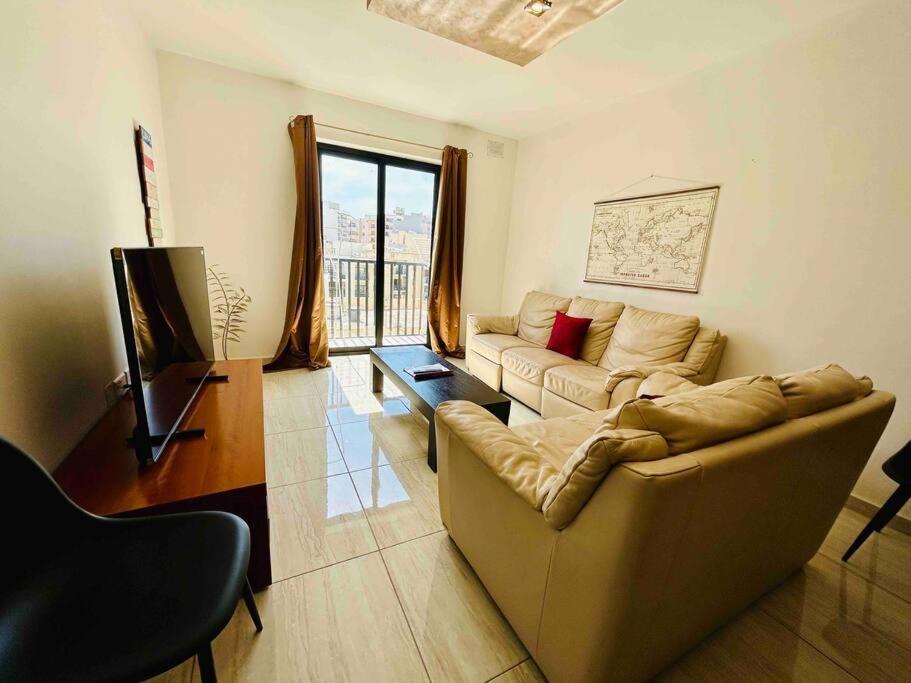 Duplex Whiskey Home 200M Away From The Sea And The Square St. Paul's Bay Ngoại thất bức ảnh