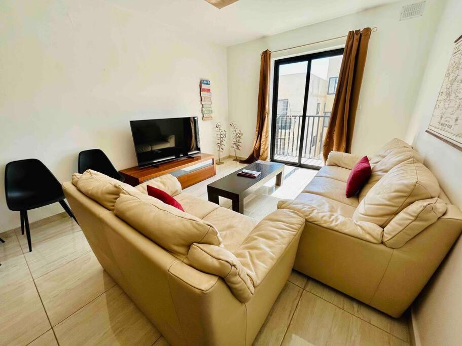 Duplex Whiskey Home 200M Away From The Sea And The Square St. Paul's Bay Ngoại thất bức ảnh